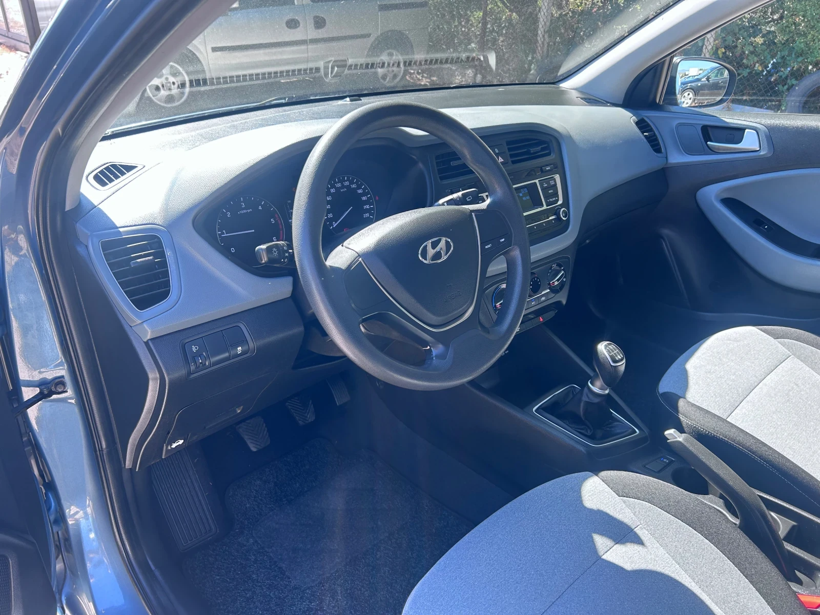 Hyundai I20 1.1 CRDI Euro 6 Service Book - изображение 9