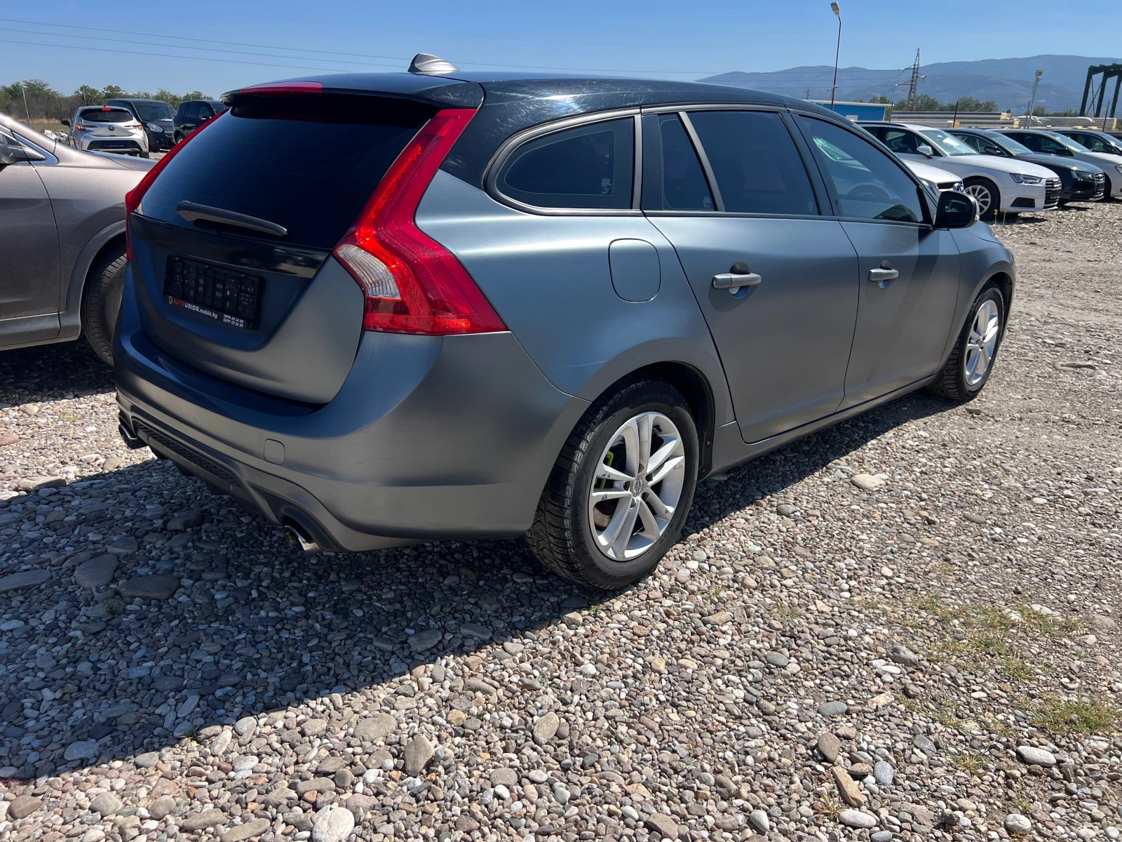 Volvo V60 2.0 D R DESIGN - изображение 5
