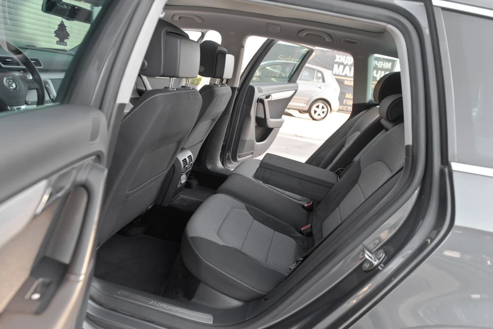 VW Passat Alltrack - изображение 10