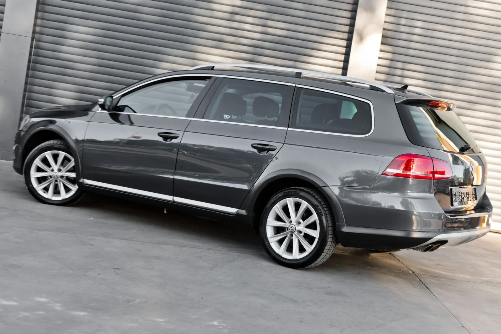 VW Passat Alltrack - изображение 2