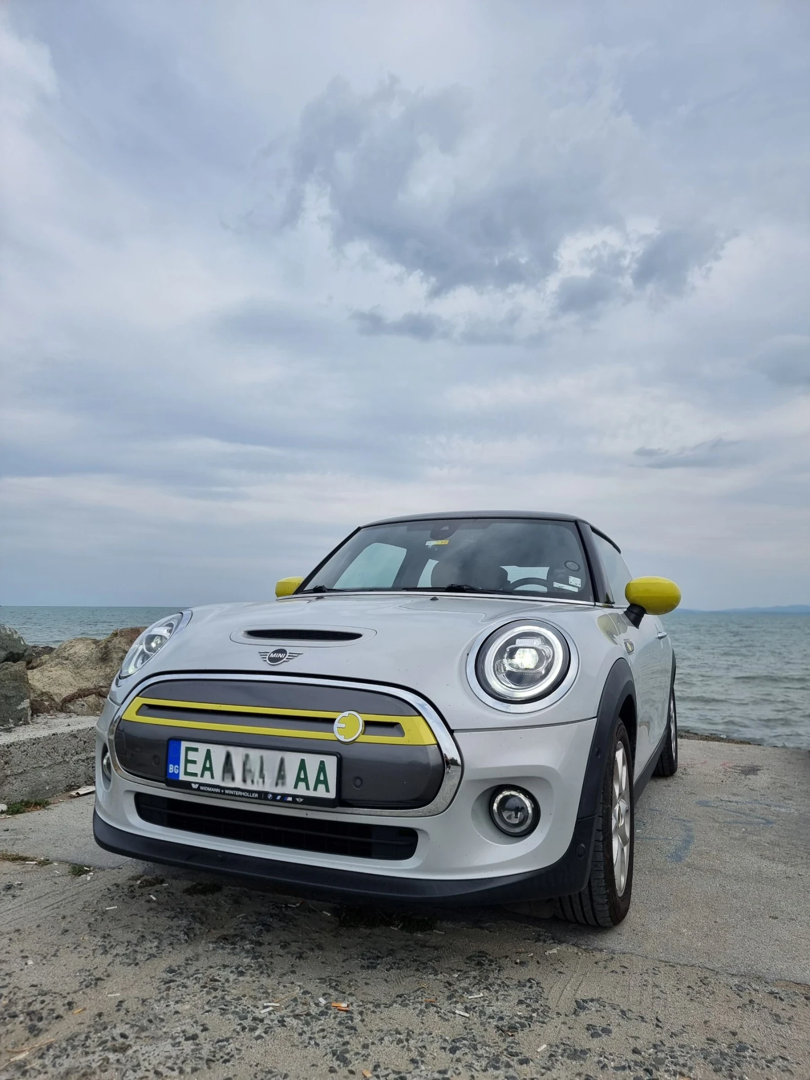 Mini Cooper SE - изображение 2