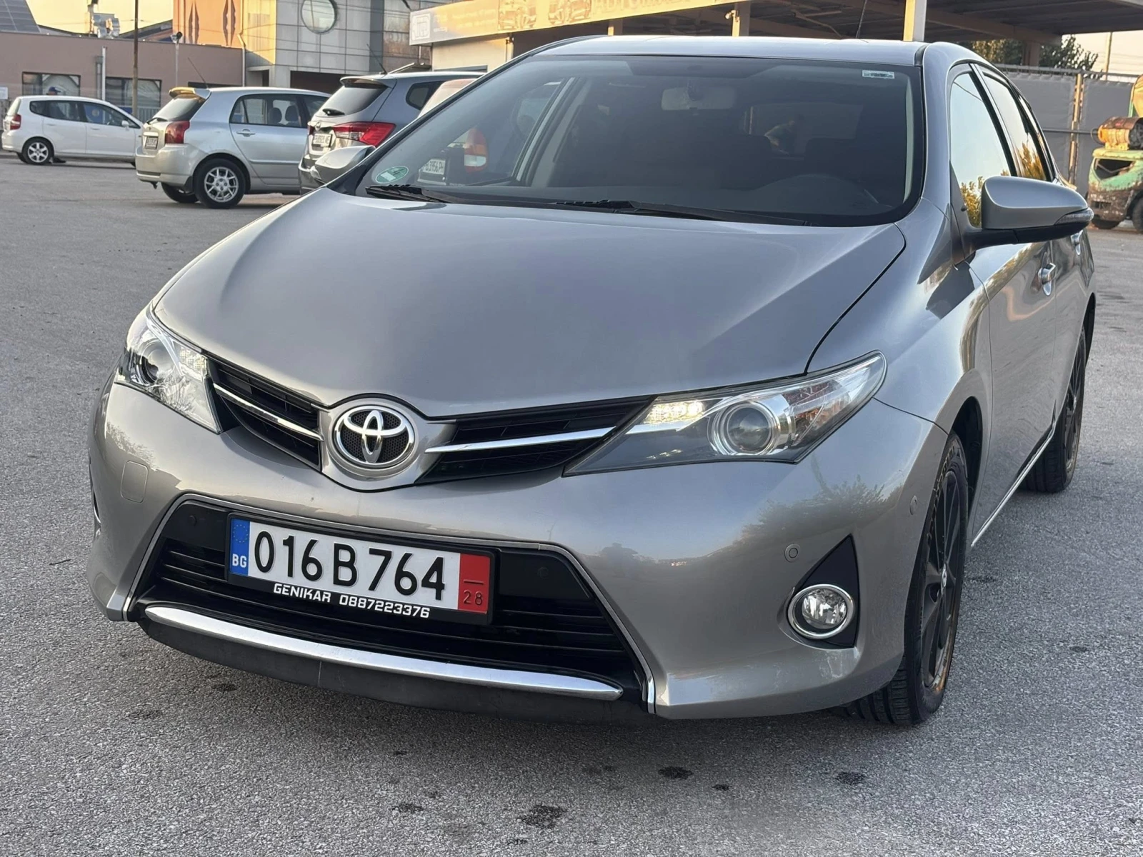 Toyota Auris 1.6 бензин ЕВРО5 - изображение 2