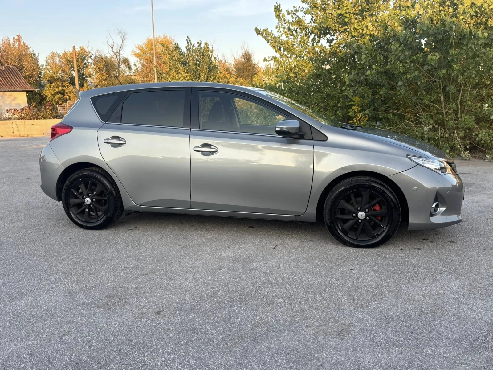 Toyota Auris 1.6 бензин ЕВРО5 - изображение 5