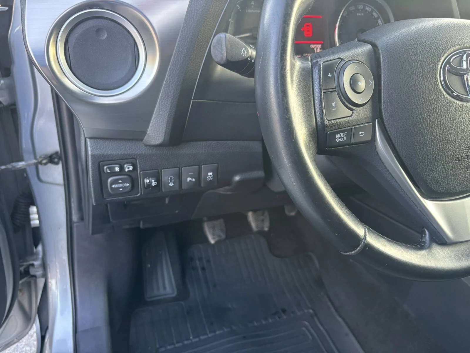 Toyota Auris 1.6 бензин ЕВРО5 - изображение 10