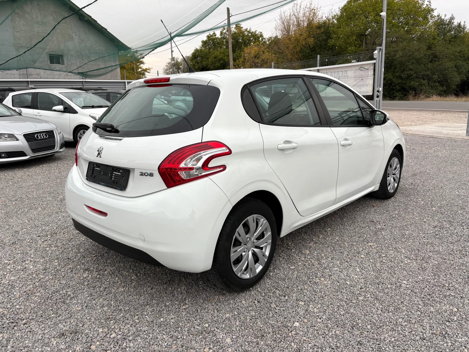 Peugeot 208 1 0 i - 128000км. - изображение 6