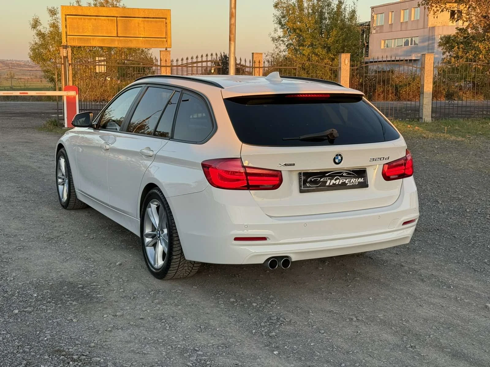 BMW 320 2, 0d-X-drive - изображение 4