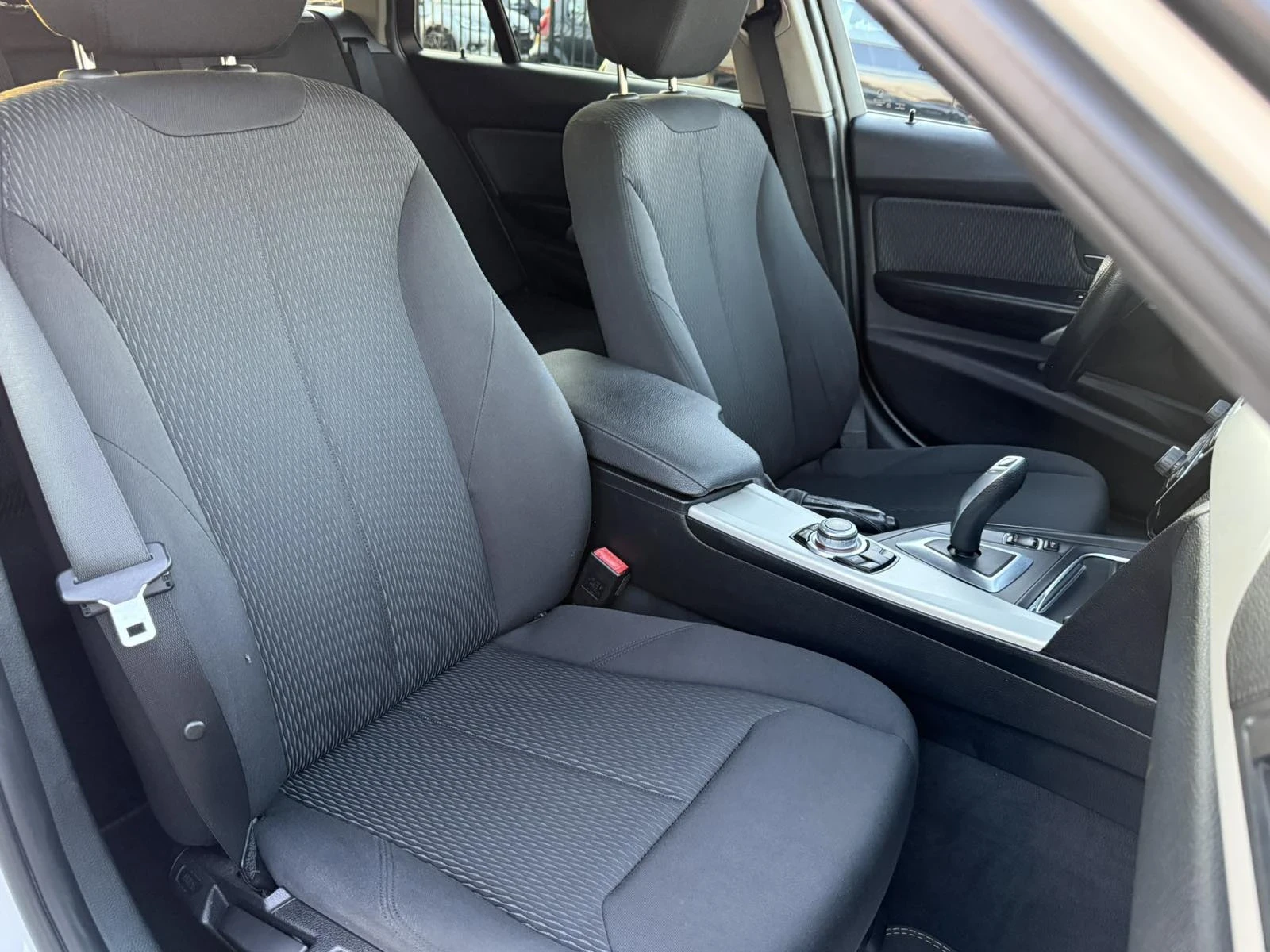 BMW 320 2, 0d-X-drive | Mobile.bg   12