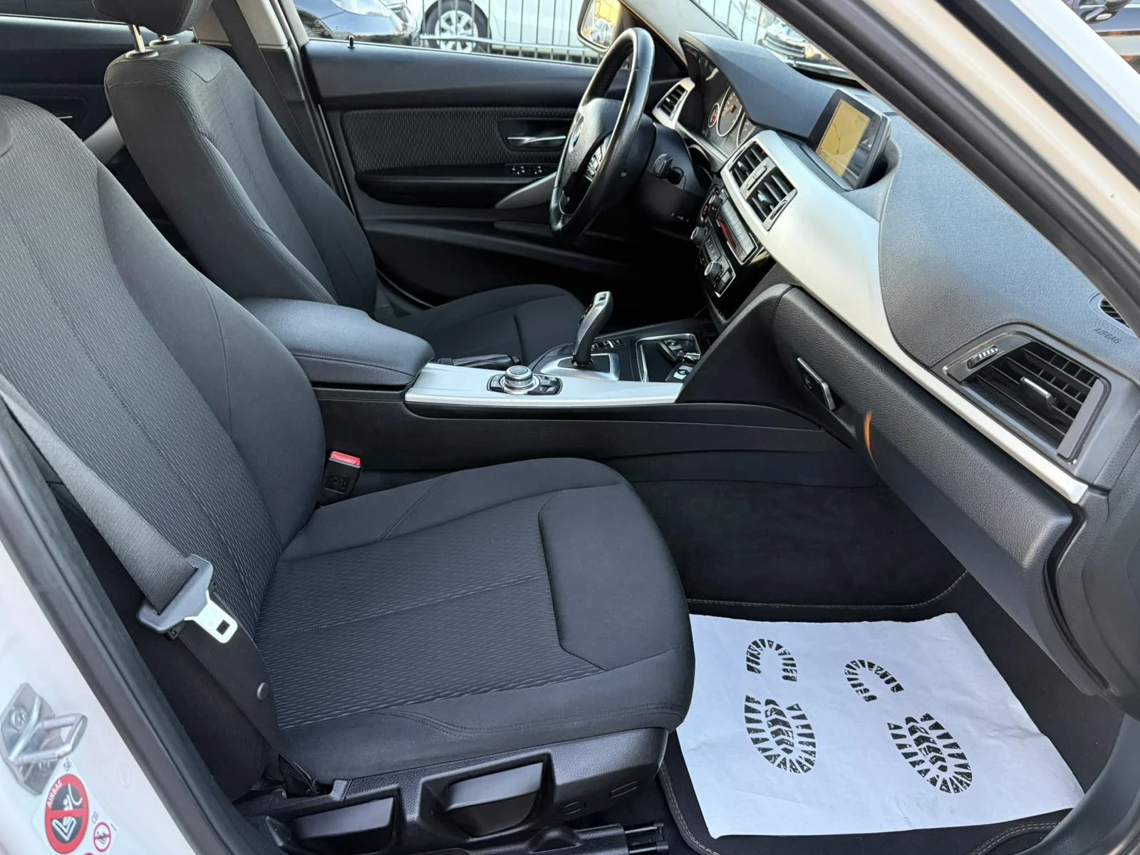 BMW 320 2, 0d-X-drive | Mobile.bg   11