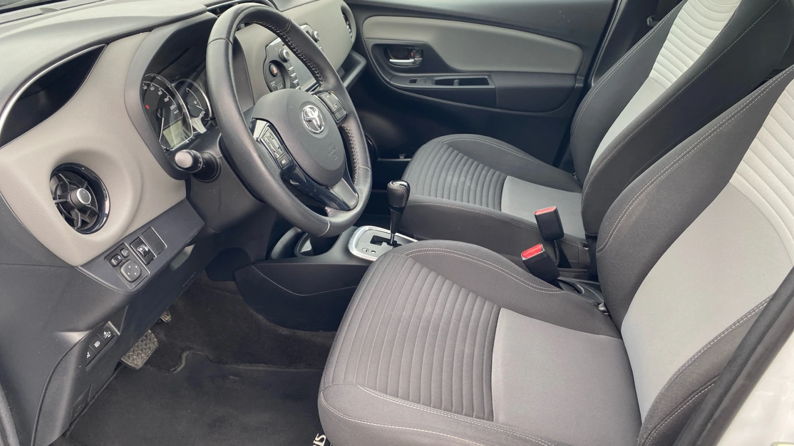 Toyota Yaris 1.5H | Mobile.bg   14