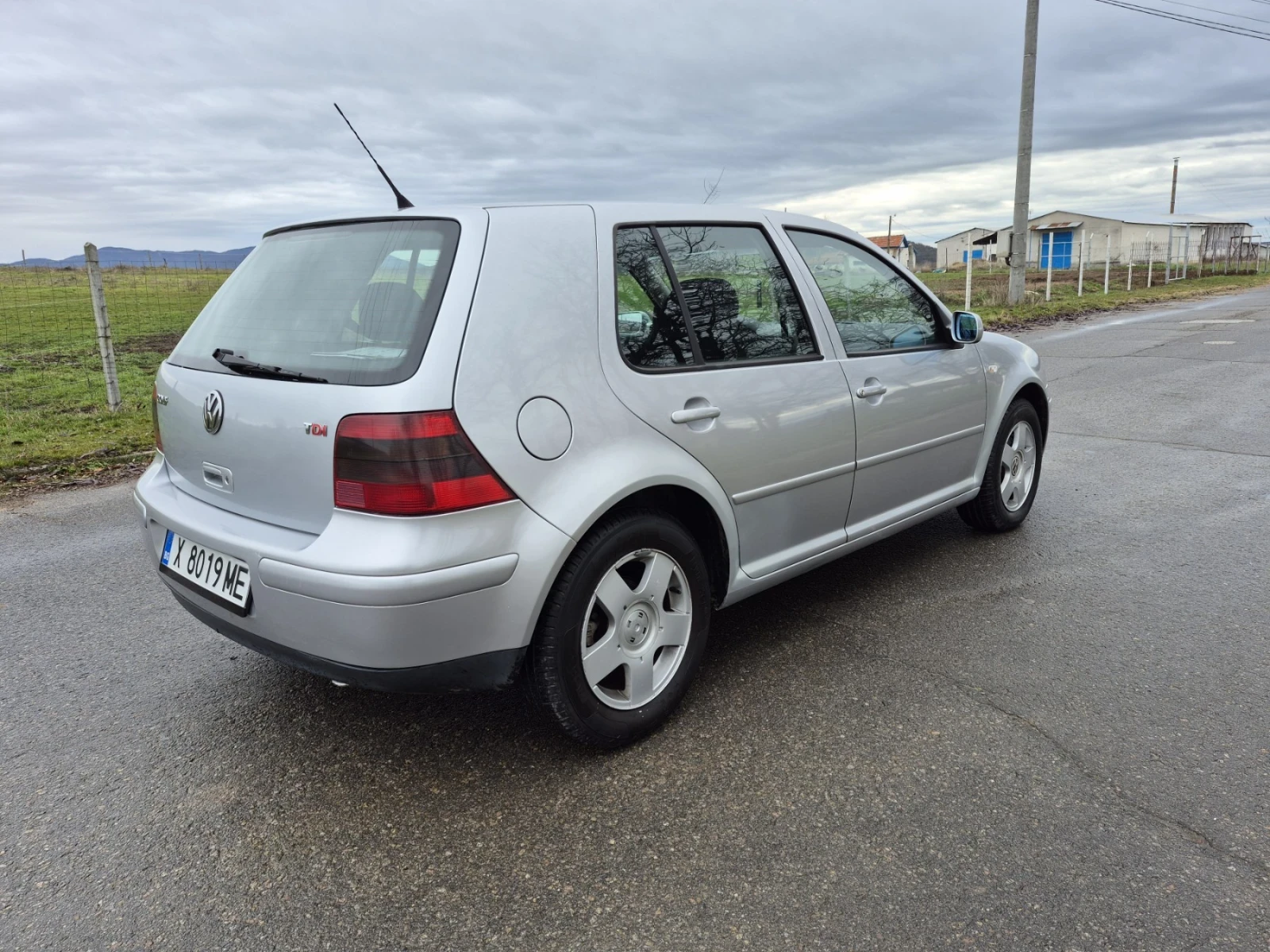 VW Golf 1.9 - изображение 8