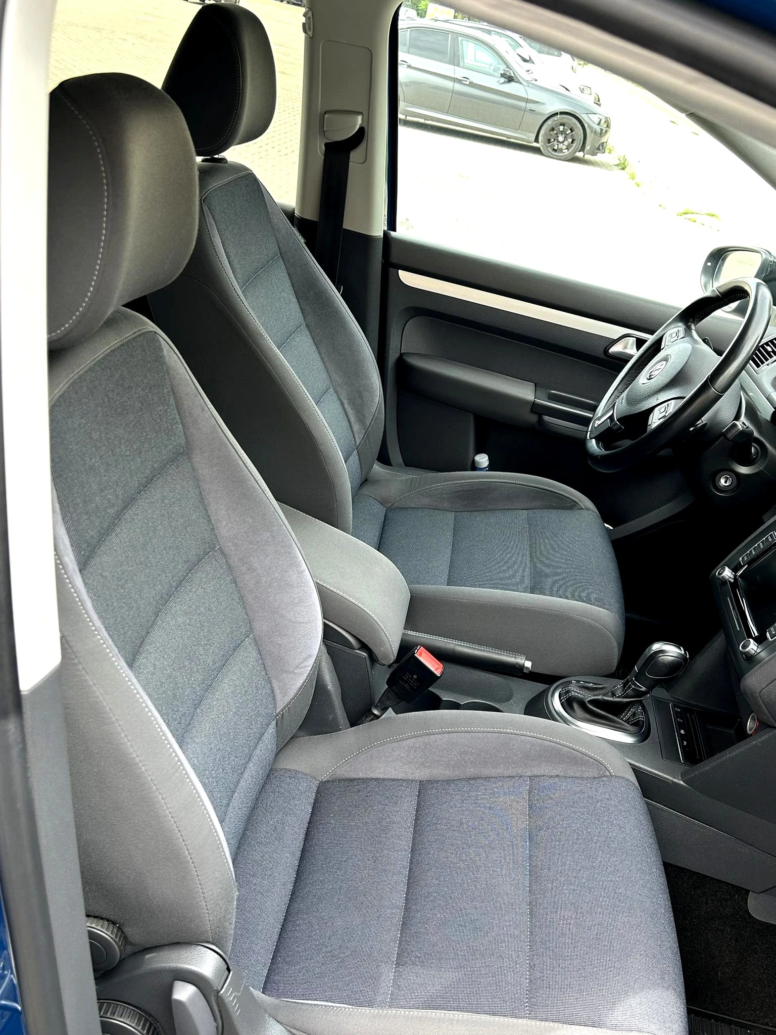 VW Touran 1.6 TDI 105 �.�. 2012 �. (DSG 7) | Mobile.bg � ����������� 12