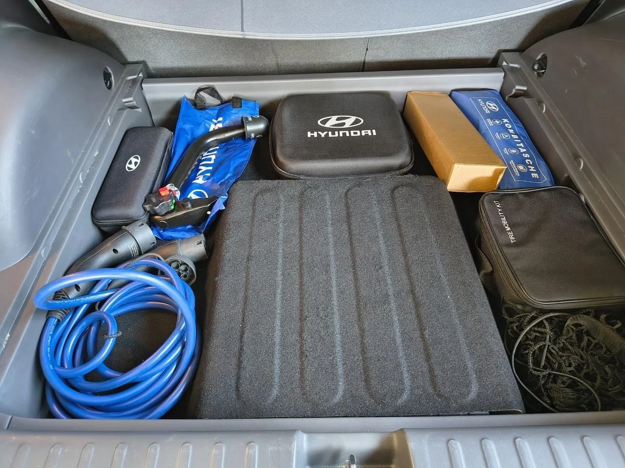 Hyundai Ioniq 5 UNIQ* 77.4KW* 325H.P.* ПАНОРАМА* ГАРАНЦИЯ - изображение 9