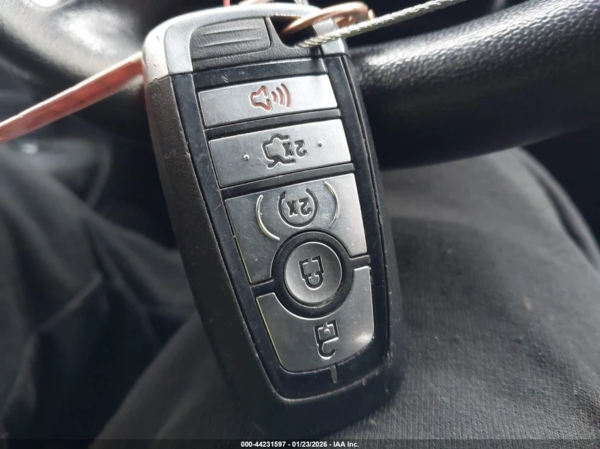 Ford Mustang 2.3l Ecoboost Fastback, снимка 11 - Автомобили и джипове - 53907636