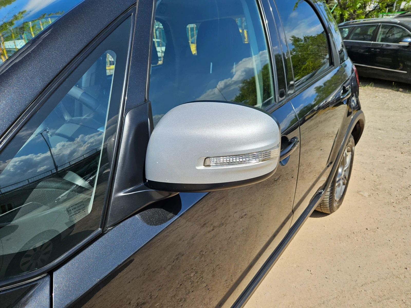 Suzuki SX4 4X4 2015 година ВСИЧКИ ЕКСТРИ, снимка 10 - Автомобили и джипове - 53925300