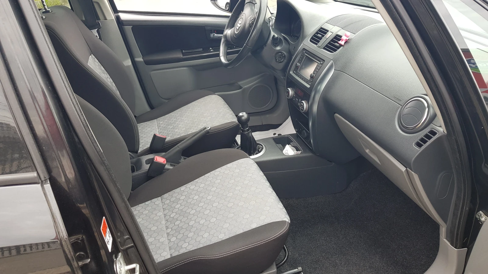 Suzuki SX4 4X4 2014 година, снимка 5 - Автомобили и джипове - 53925300