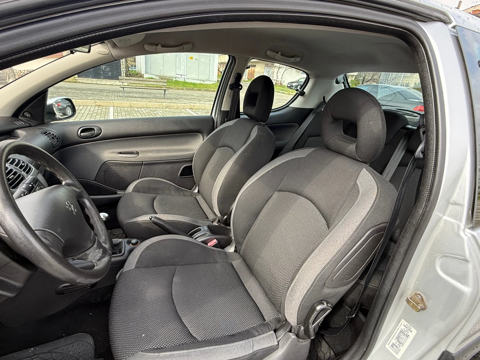 Peugeot 206 1.4/Климатик/140000 км., снимка 10 - Автомобили и джипове - 53957220