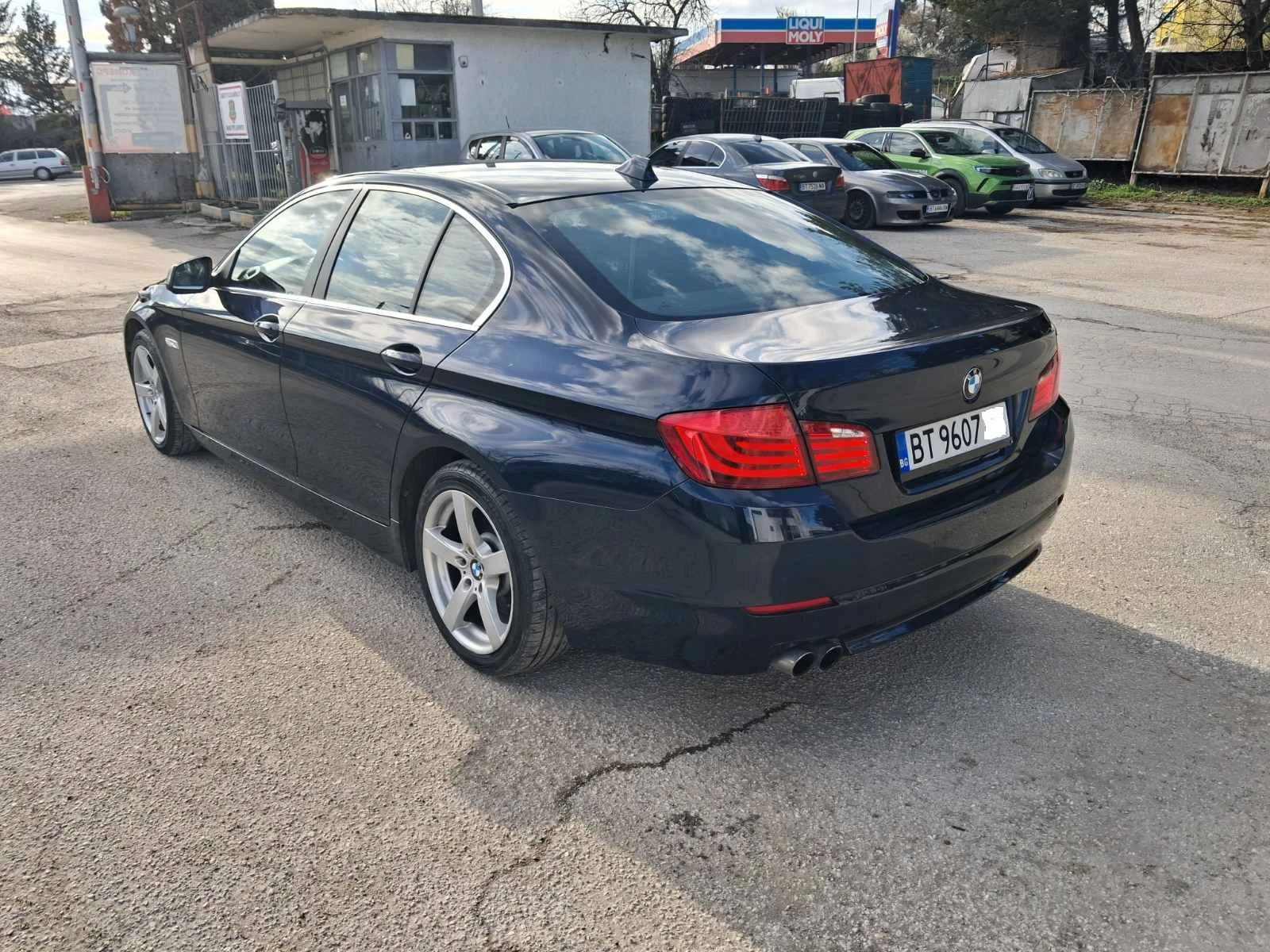 BMW 520 Всички екстри!, снимка 7 - Автомобили и джипове - 54043447