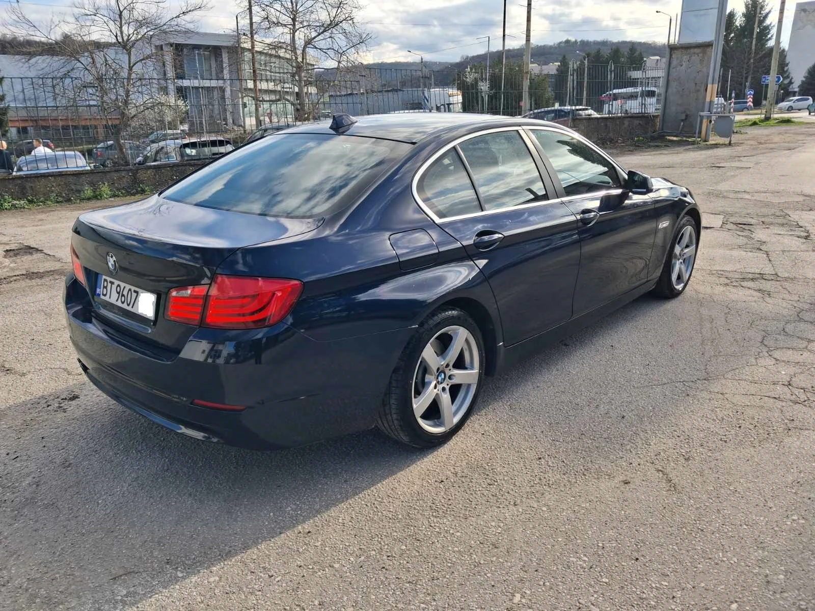 BMW 520 Всички екстри!, снимка 6 - Автомобили и джипове - 54043447