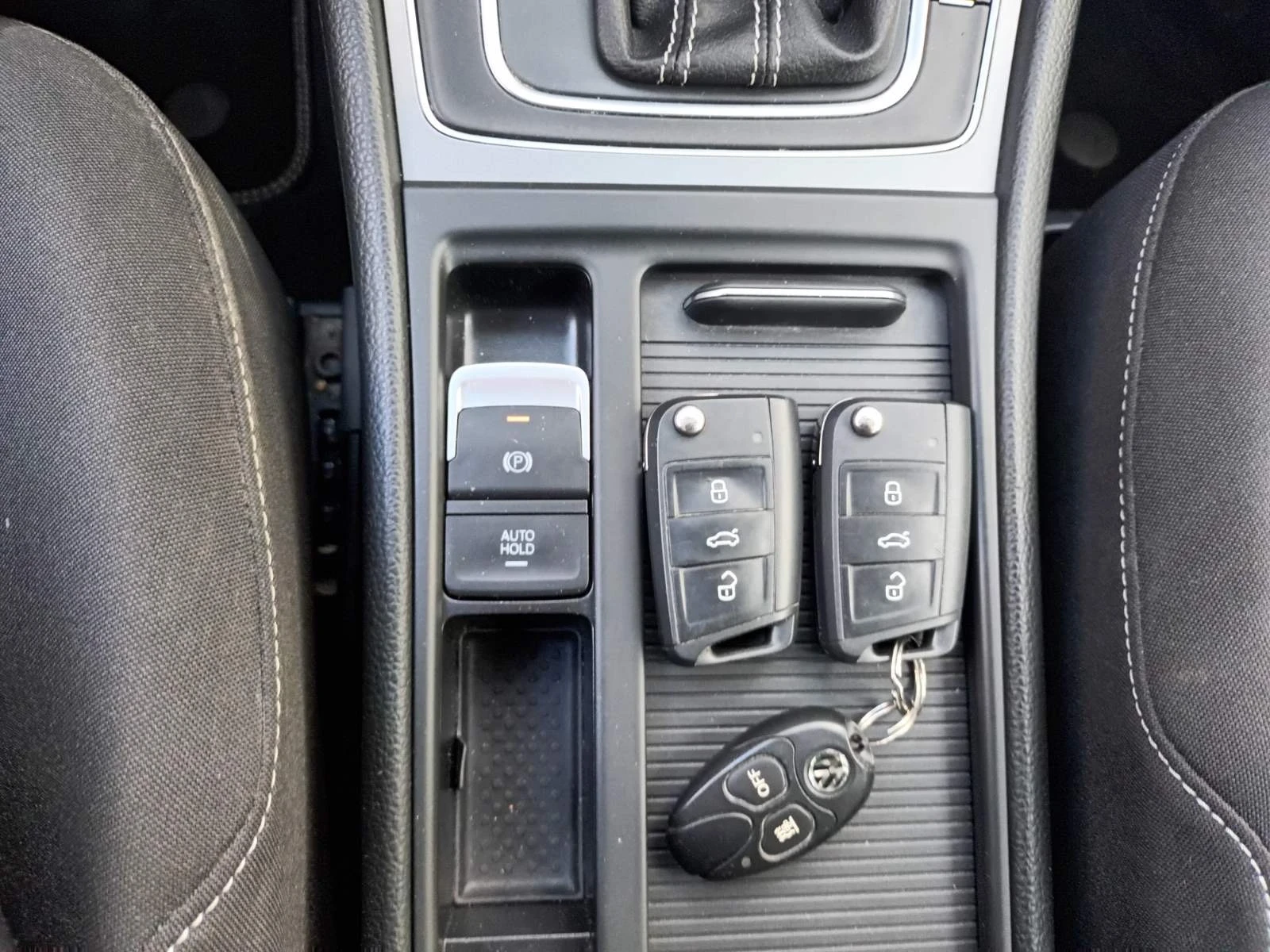 VW Golf, снимка 8 - Автомобили и джипове - 54058761