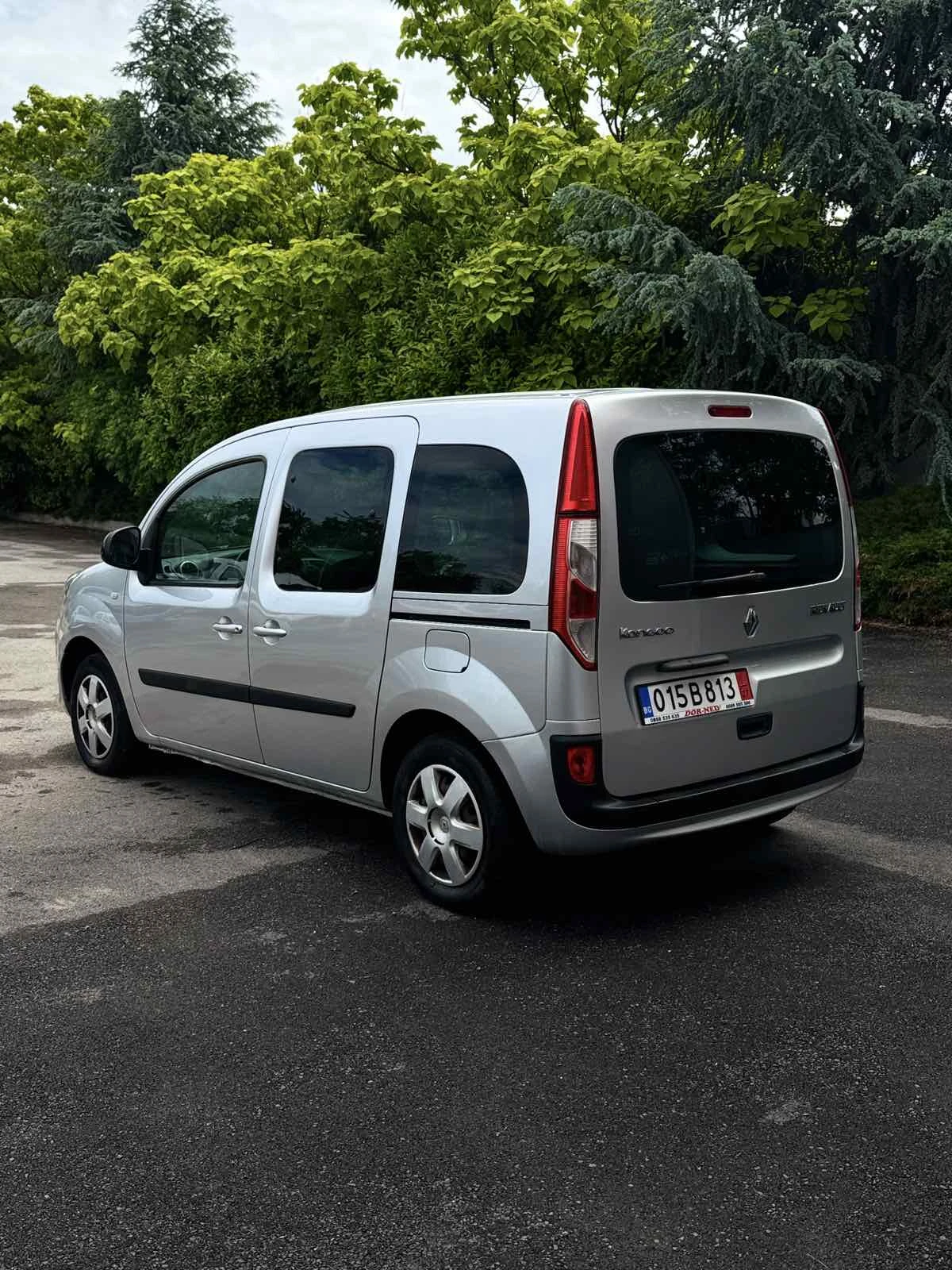 Renault Kangoo 1.5-DCI-90HP, снимка 4 - Автомобили и джипове - 54666005