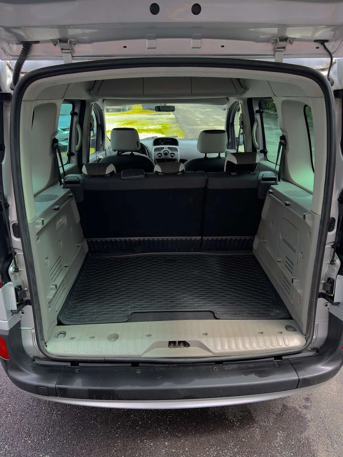 Renault Kangoo 1.5-DCI-90HP, снимка 16 - Автомобили и джипове - 54666005