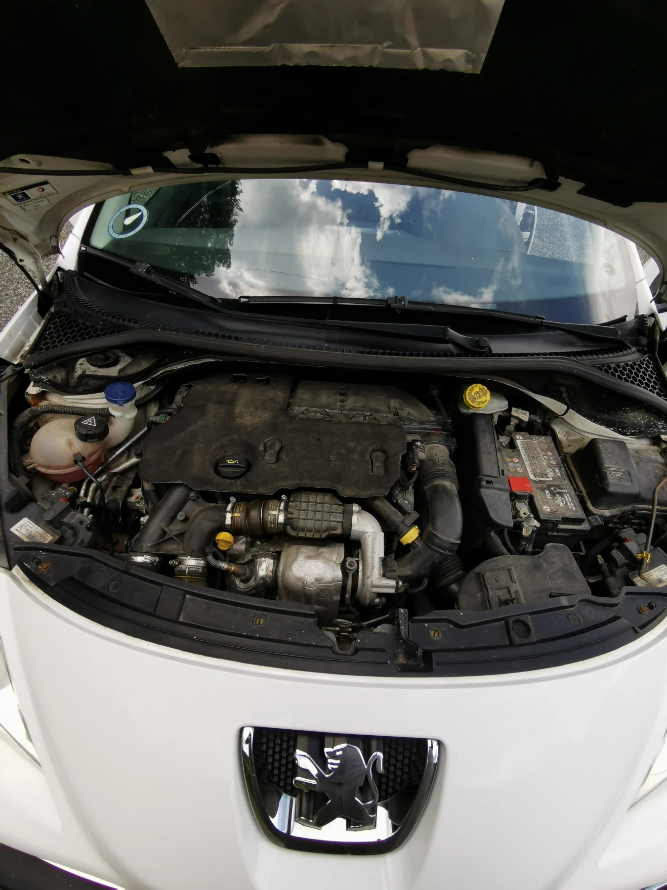 Peugeot 207 1.6HDI, снимка 9 - Автомобили и джипове - 54931450