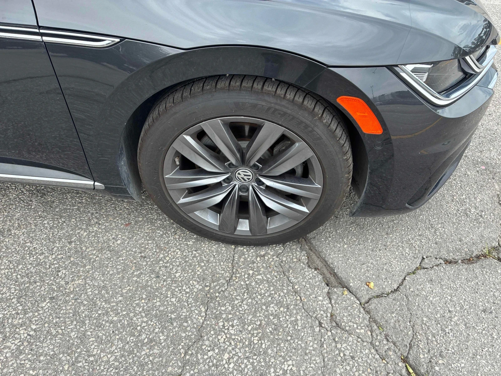 VW Arteon R-Line* 4Motion* Dynaudio* 2комплекта джанти* 2кл, снимка 6 - Автомобили и джипове - 55044699