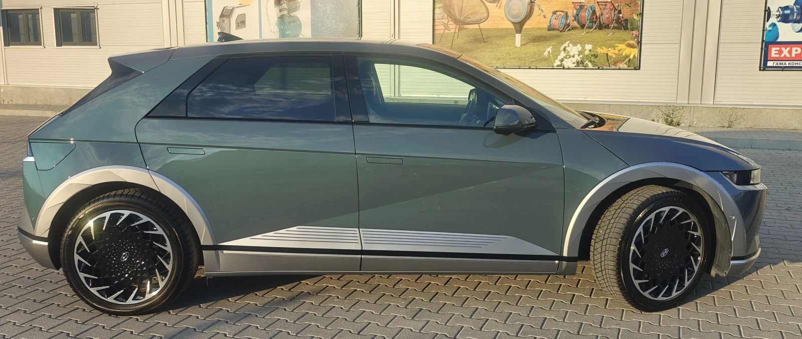 Hyundai Ioniq 5 UNIQ/Кожа/Обдухване/HUD/SOH100%/ЕВРОПА, снимка 2 - Автомобили и джипове - 55224711