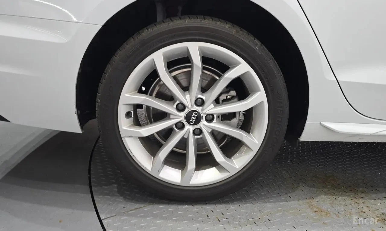 Audi A4 40 TFSI| MATRIX| ПАМЕТ| ПАНО| 12к КМ!, снимка 5 - Автомобили и джипове - 55929677