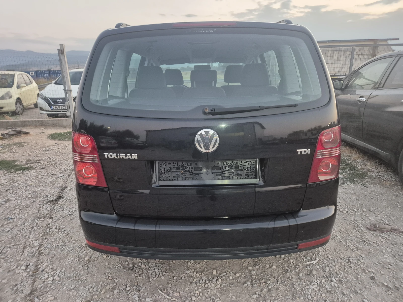 VW Touran 1.9TDI, снимка 6 - Автомобили и джипове - 56074784