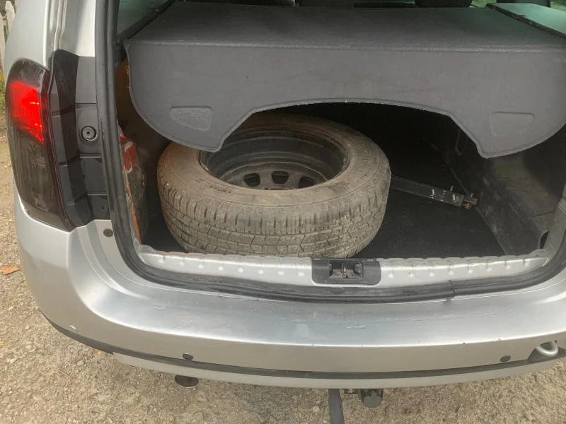 Dacia Duster 1.6 LPG , снимка 9 - Автомобили и джипове - 52662088