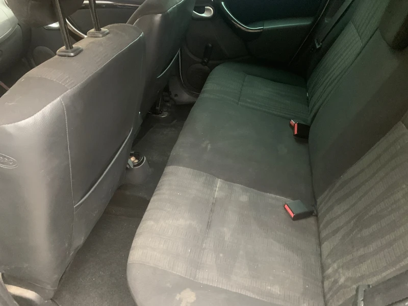 Dacia Duster 1.6 LPG , снимка 8 - Автомобили и джипове - 52662088