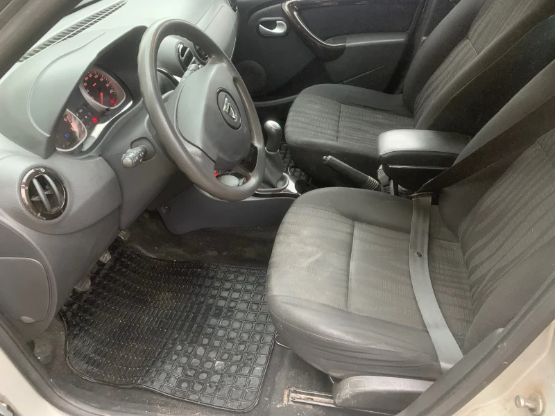 Dacia Duster 1.6 LPG , снимка 6 - Автомобили и джипове - 52662088