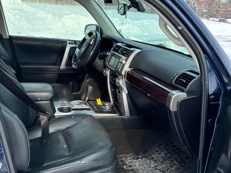Toyota 4runner * 4WD * CARFAX * БЕЗ ПЪРВОНАЧАЛНА ВНОСКА, снимка 16 - Автомобили и джипове - 53418052