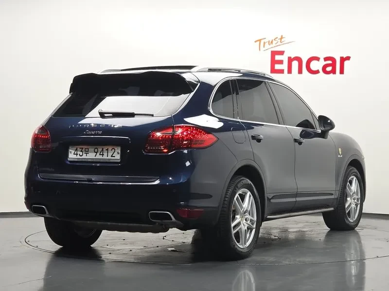 Porsche Cayenne 3.0 Diesel 958, снимка 2 - Автомобили и джипове - 55218660