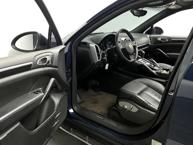 Porsche Cayenne 3.0 Diesel 958, снимка 10 - Автомобили и джипове - 55218660