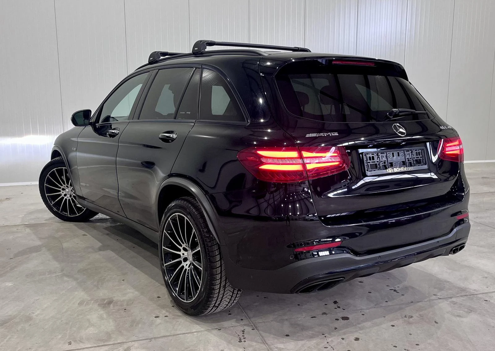 Mercedes-Benz GLC 43 AMG Night Package - изображение 3