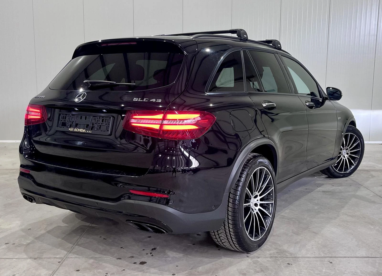 Mercedes-Benz GLC 43 AMG Night Package - изображение 5