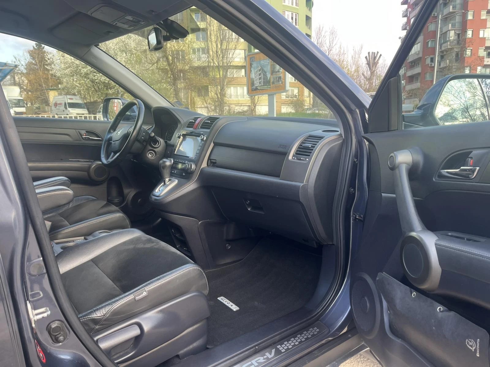 Honda Cr-v  i-VTEC , снимка 8 - Автомобили и джипове - 54173522