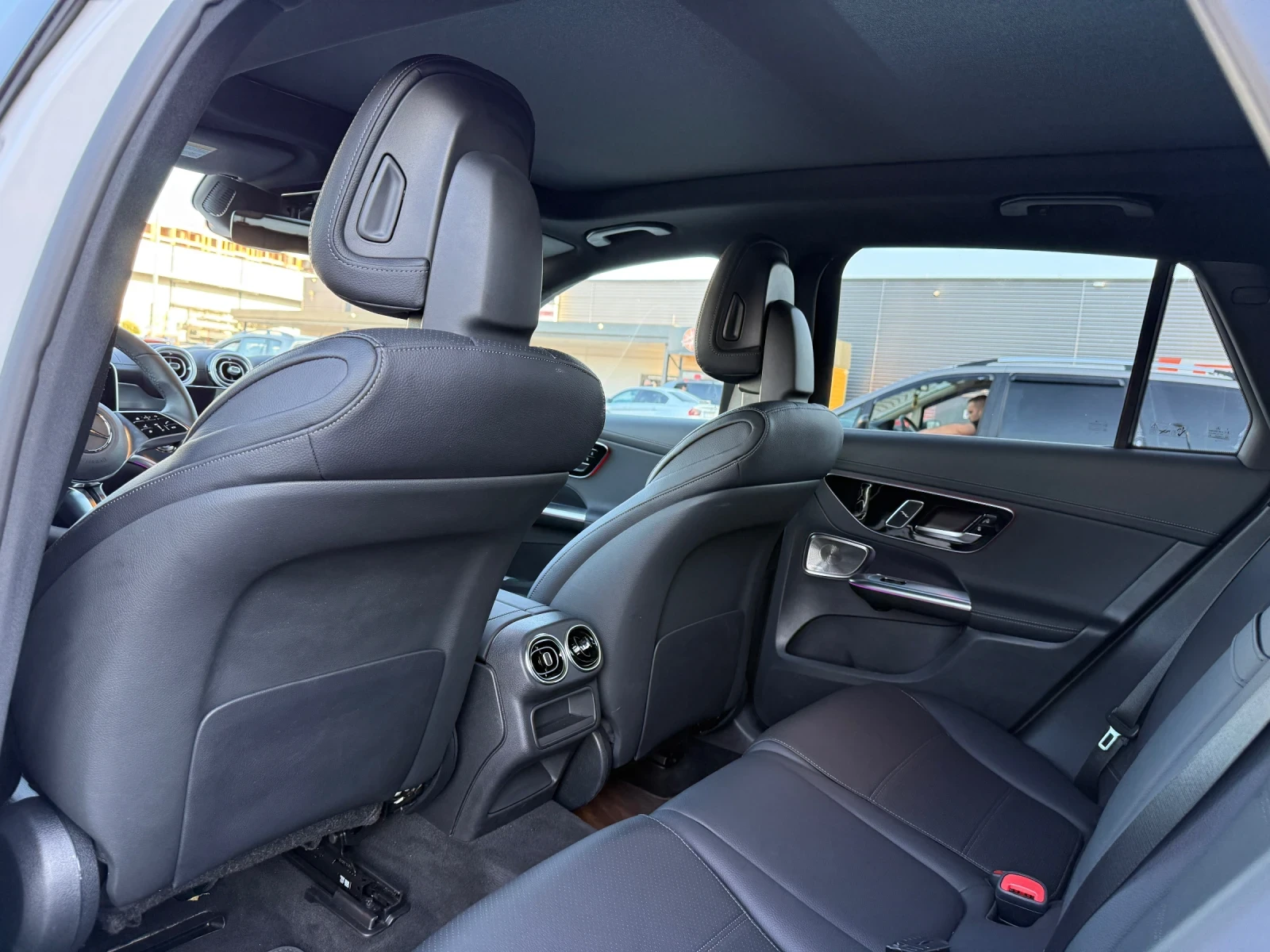 Mercedes-Benz GLC 300 mild hibrid, 2500км., снимка 7 - Автомобили и джипове - 54247133