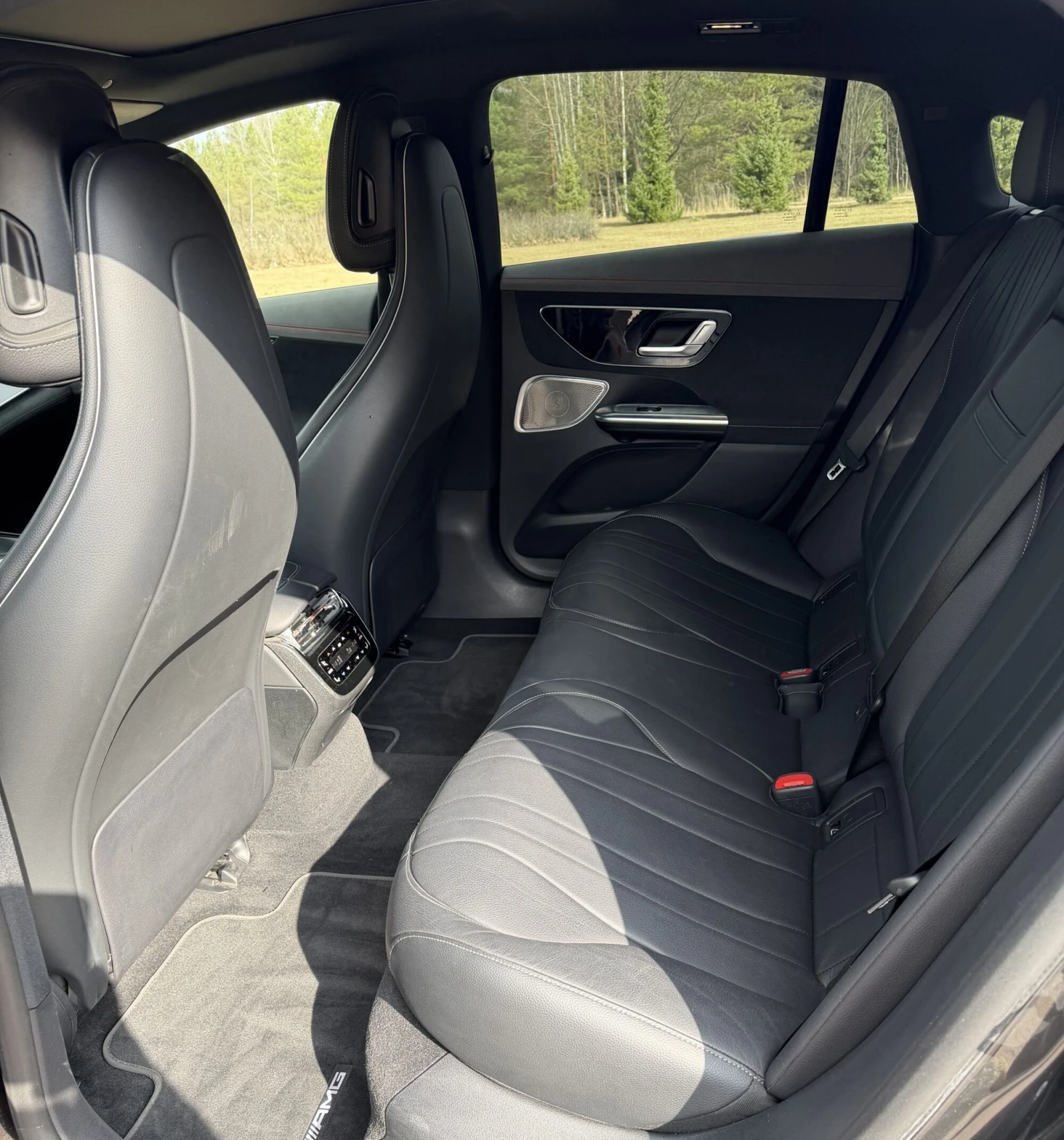 Mercedes-Benz EQE 350+ , снимка 8 - Автомобили и джипове - 54414062