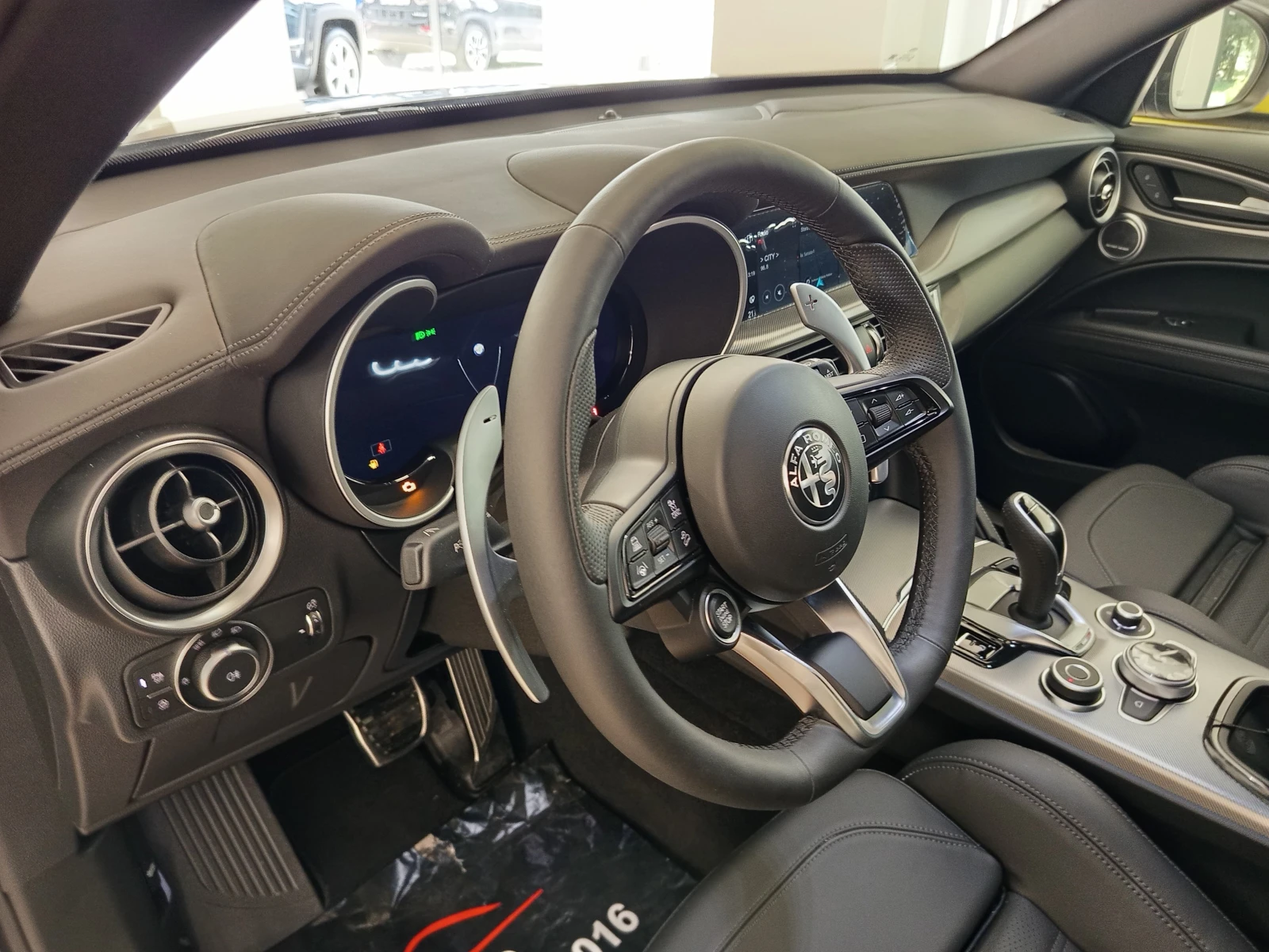 Alfa Romeo Stelvio Veloce 2.0 Petrol 280 hp AT8 Q4, снимка 8 - Автомобили и джипове - 54514715