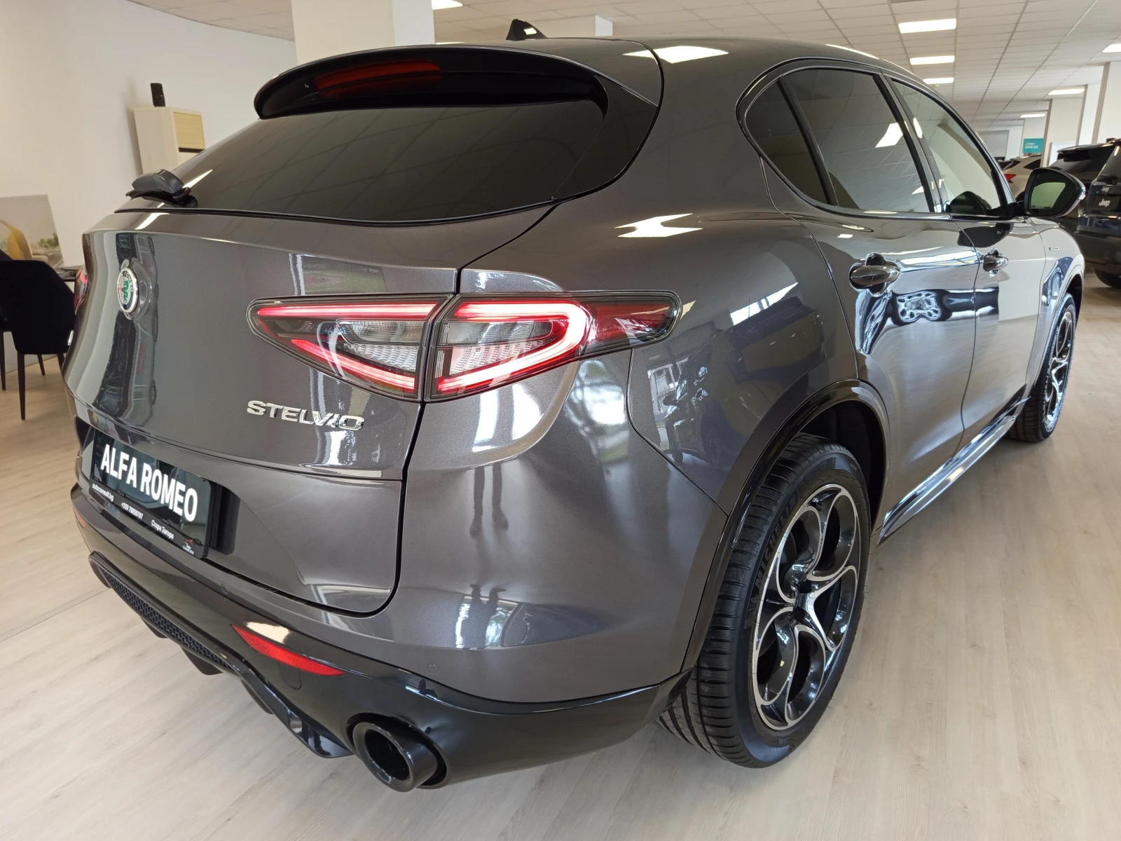 Alfa Romeo Stelvio Veloce 2.0 Petrol 280 hp AT8 Q4, снимка 6 - Автомобили и джипове - 54514715