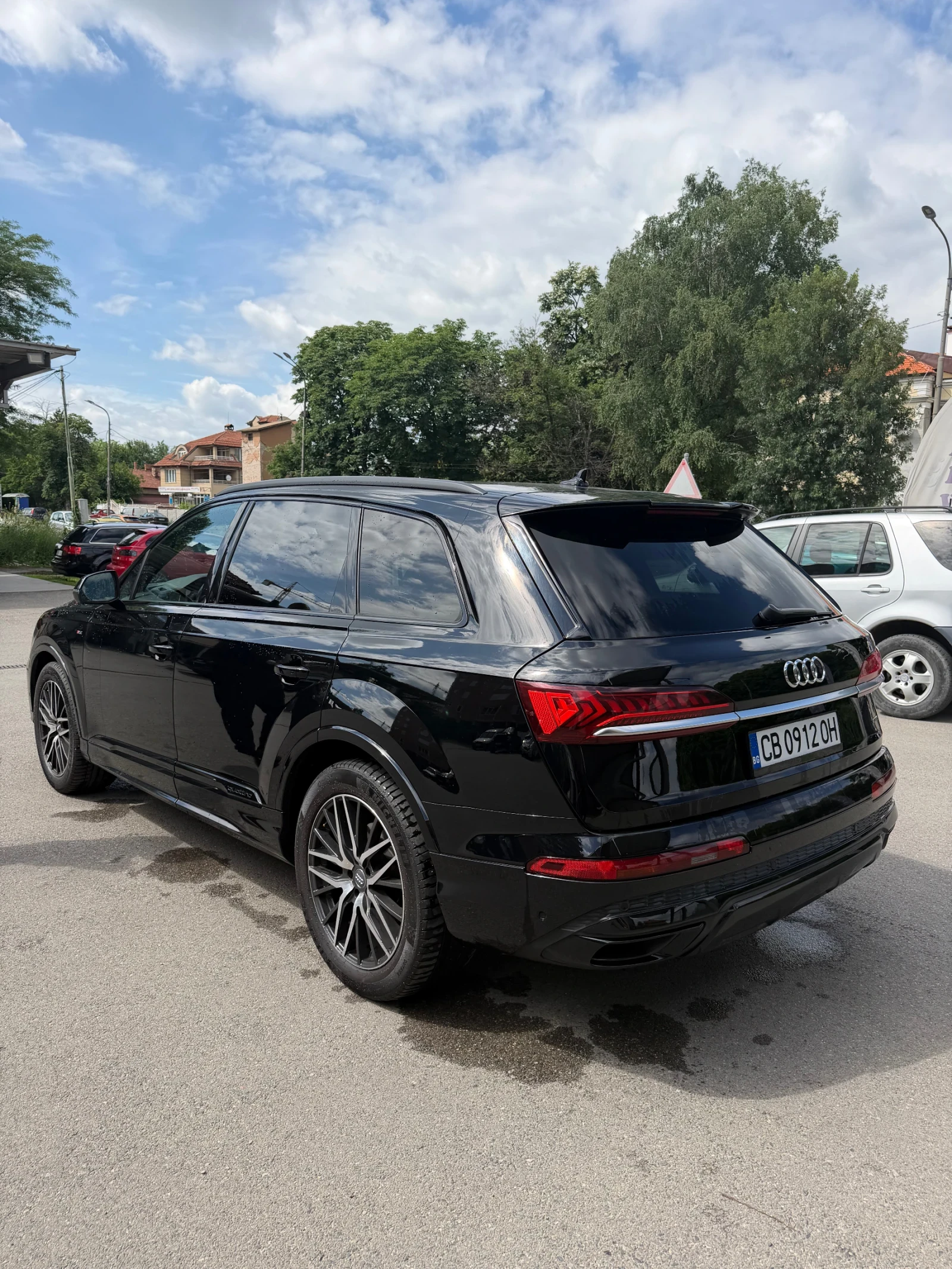 Audi Q7 ПЕРФЕКТНО СЪСТОЯНИЕ НАПЪЛНО ОБСУЖЕНА ФУЛ ЕКСТРИИИИ, снимка 4 - Автомобили и джипове - 54885055