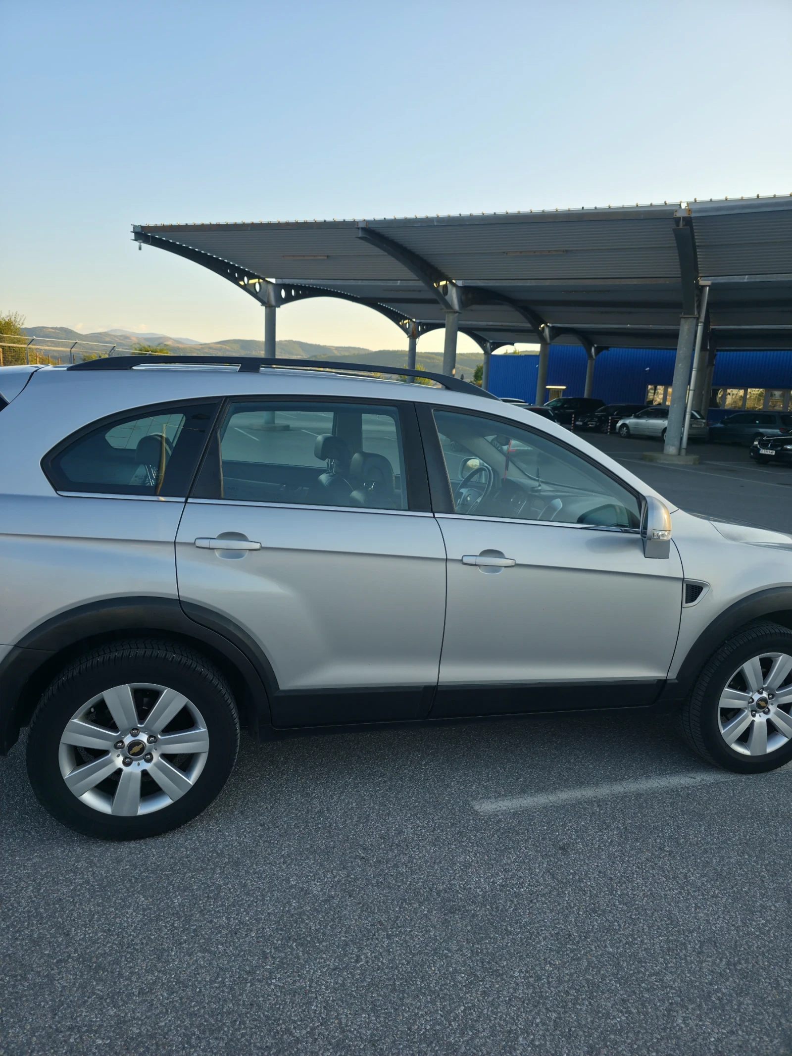 Chevrolet Captiva, снимка 6 - Автомобили и джипове - 55479817