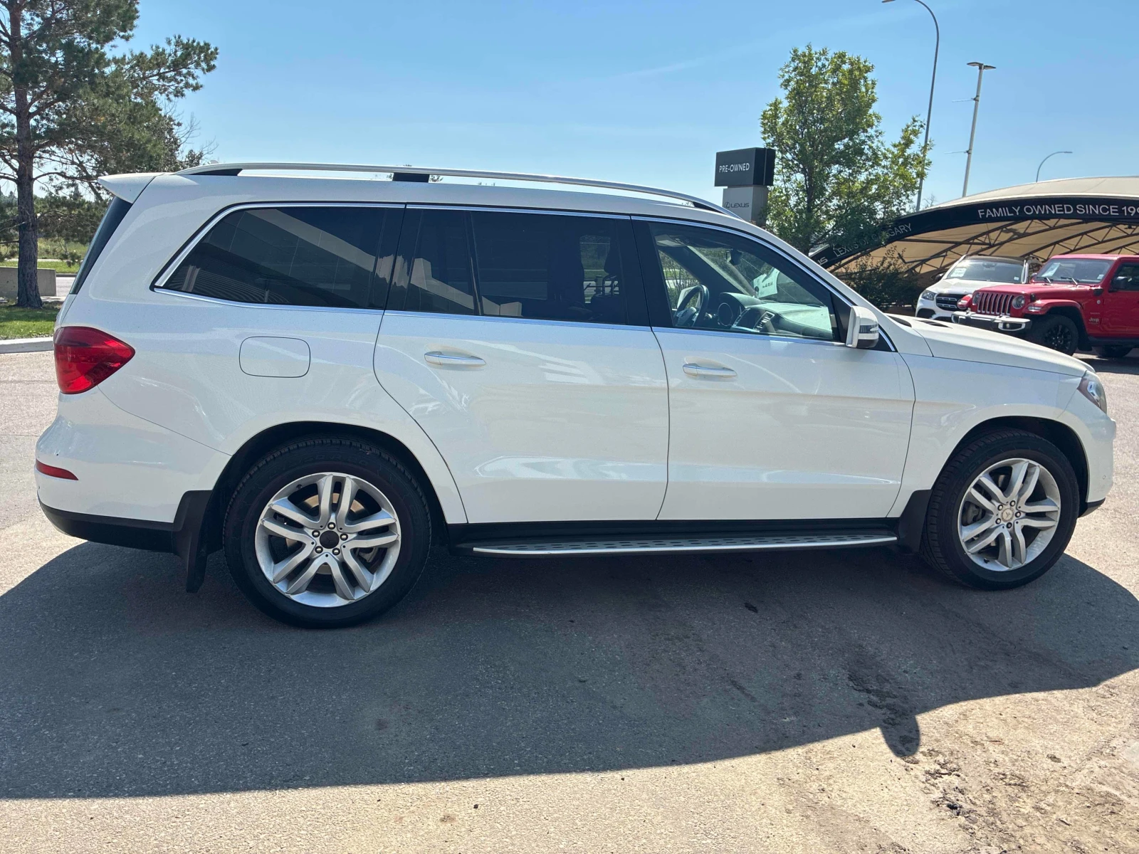 Mercedes-Benz GL 350 BlueTEC | CARFAX | АВТОКРЕДИТ БЕЗ ПЪРВОНАЧАЛНА , снимка 4 - Автомобили и джипове - 55892178