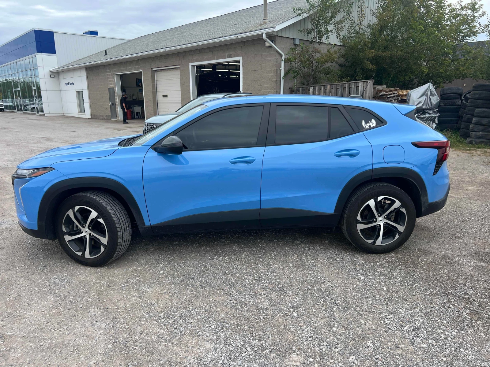 Chevrolet Trax * 1RS * АВТОКРЕДИТ БЕЗ ПЪРВОНАЧАЛНА ВНОСКА* , снимка 2 - Автомобили и джипове - 56128224