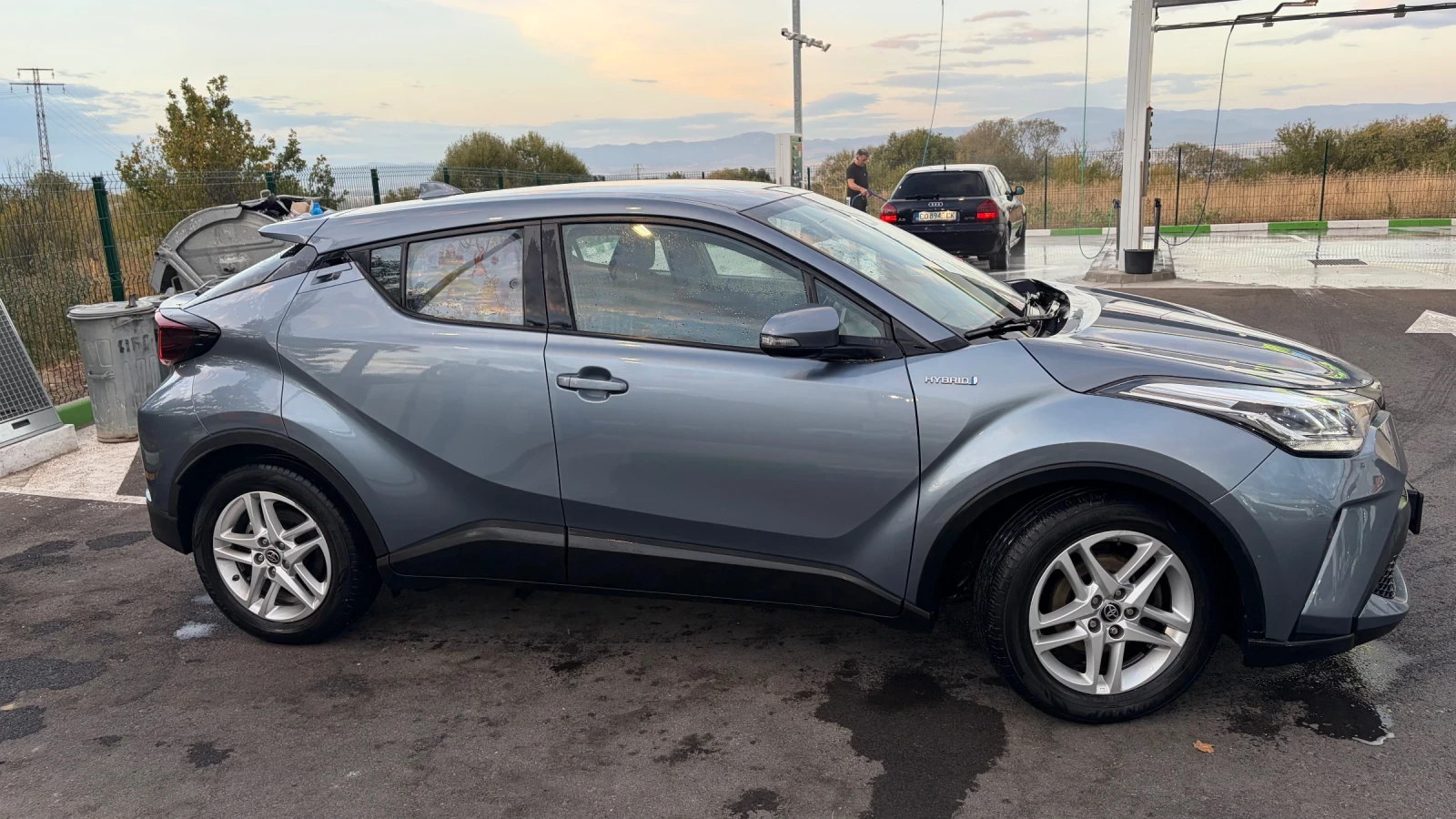Toyota C-HR 1.8 Hybrid  | Mobile.bg � ����������� 2