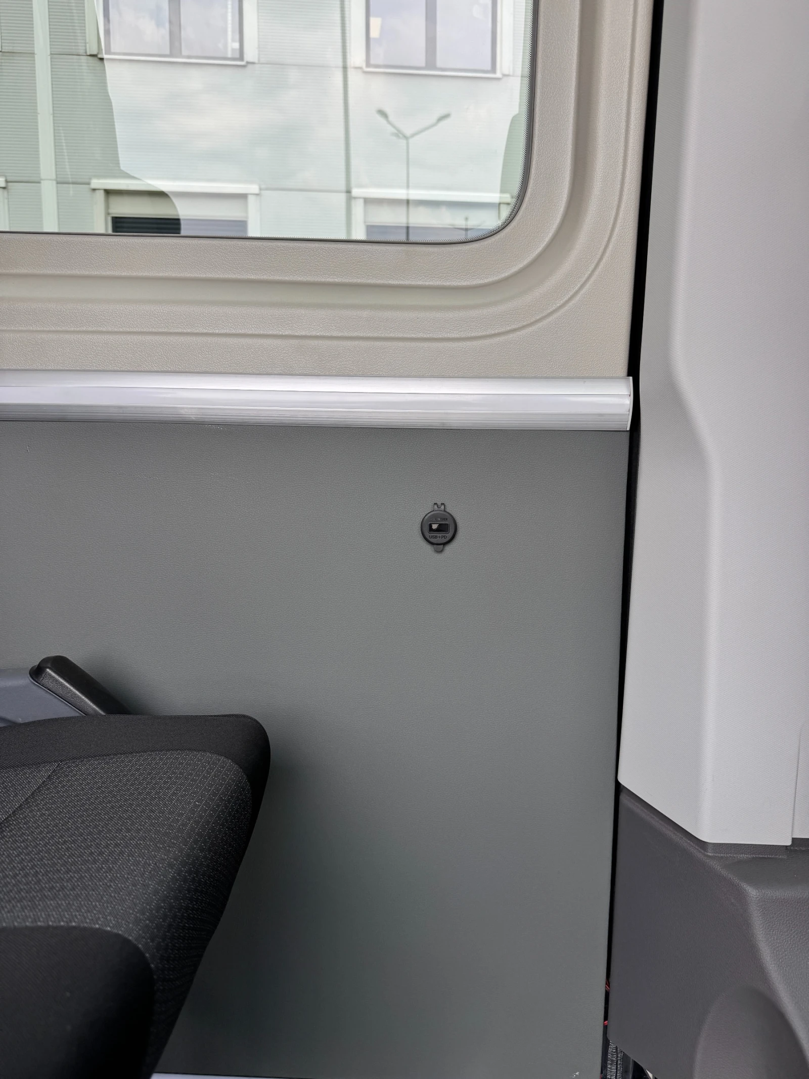 Man TGE 3.140 8+ 1 - изображение 10