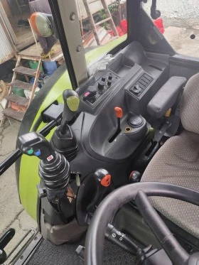 Трактор Claas Axos 340, снимка 9